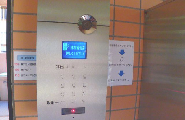 エントランス・オートロックドア
